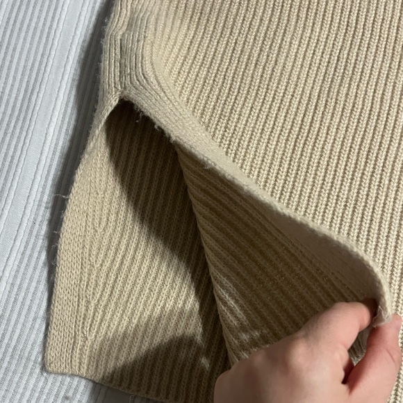 H&M Beige Ribbed Knit Sweater - Picture 4 of 4